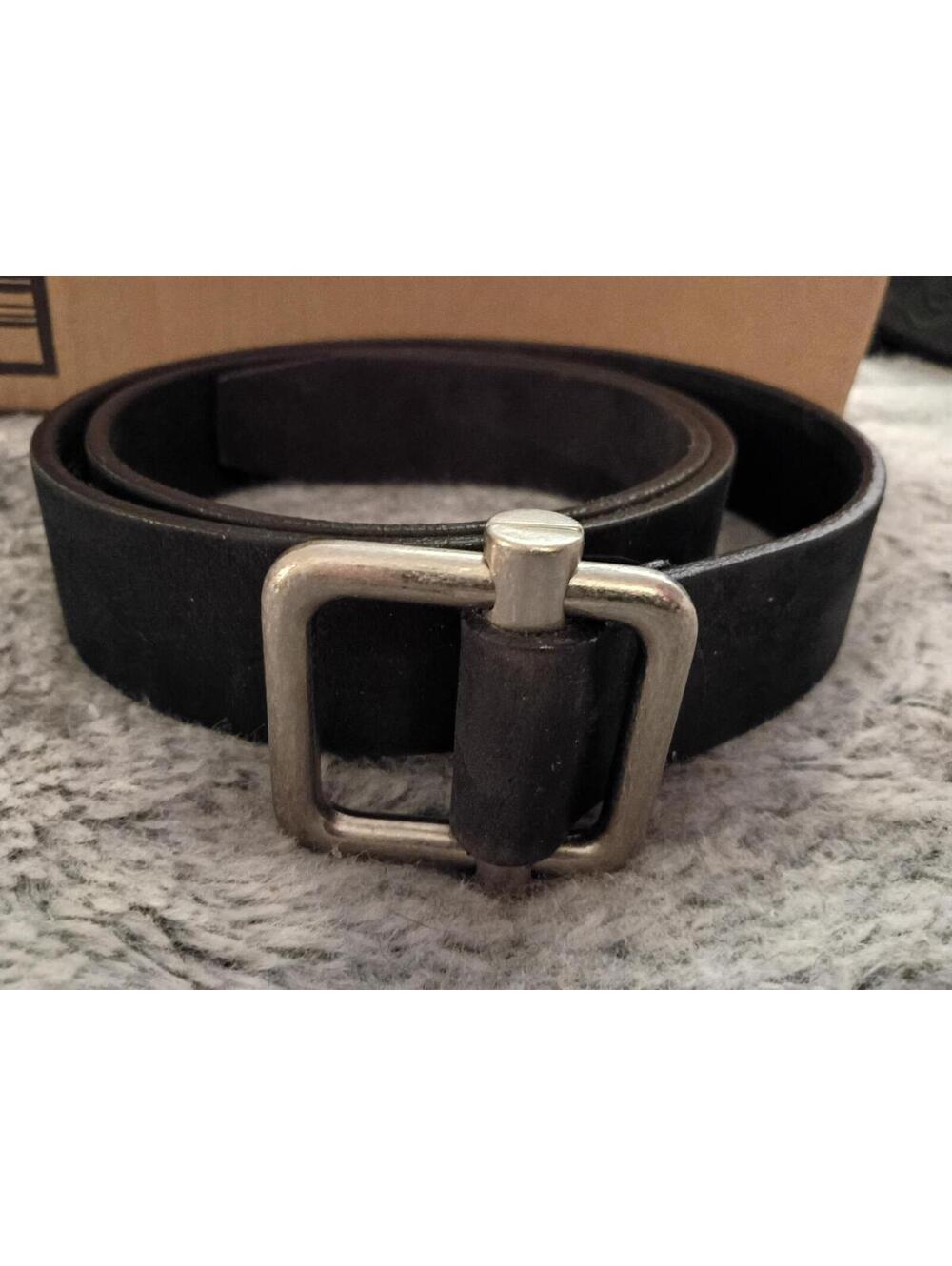 Duluth Trading Co. Women's Unhole-y Leather Roller Belt  Silver Buckle 62004